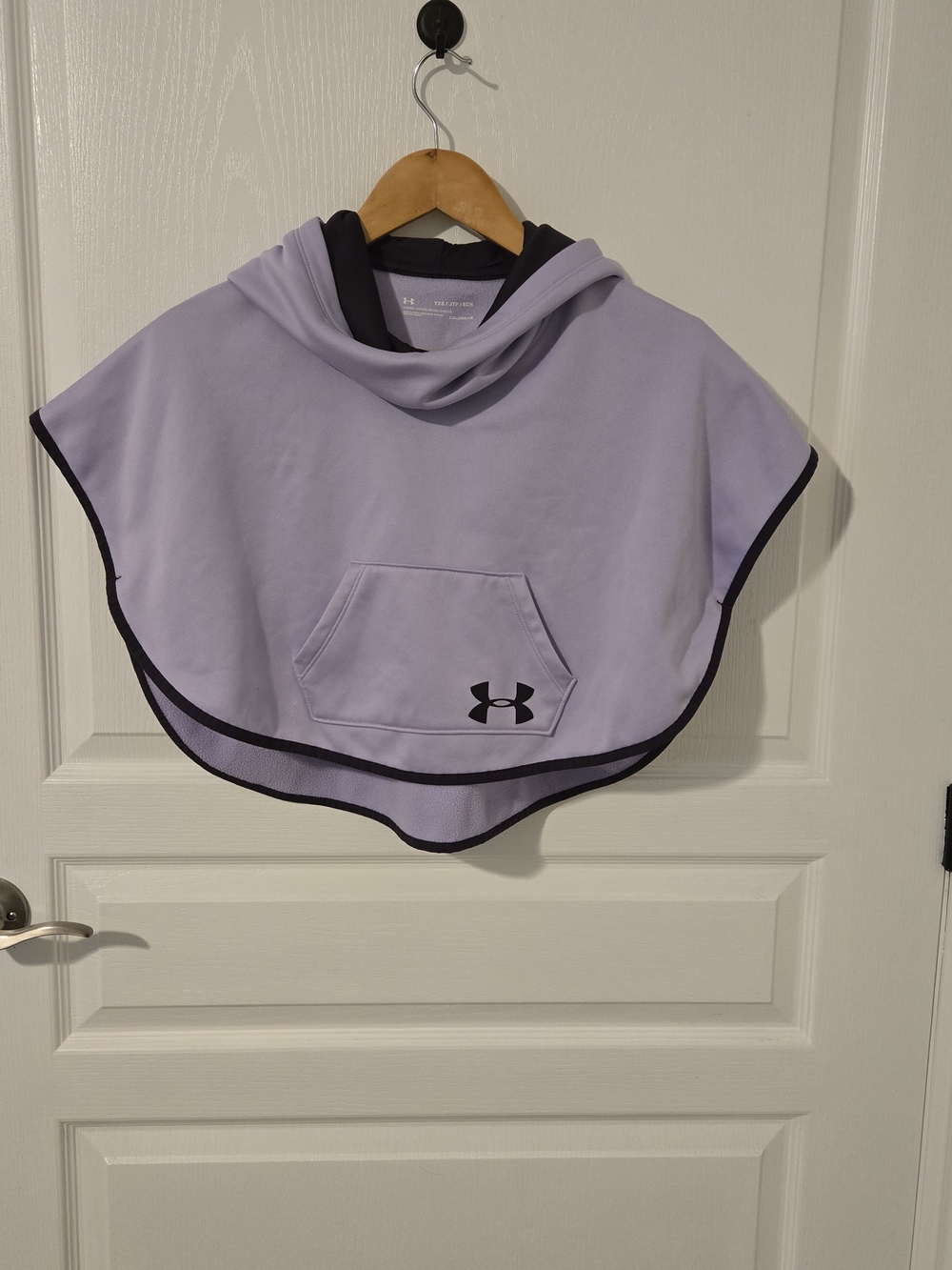 Under Armour Kidโs Lavender Hooded Poncho